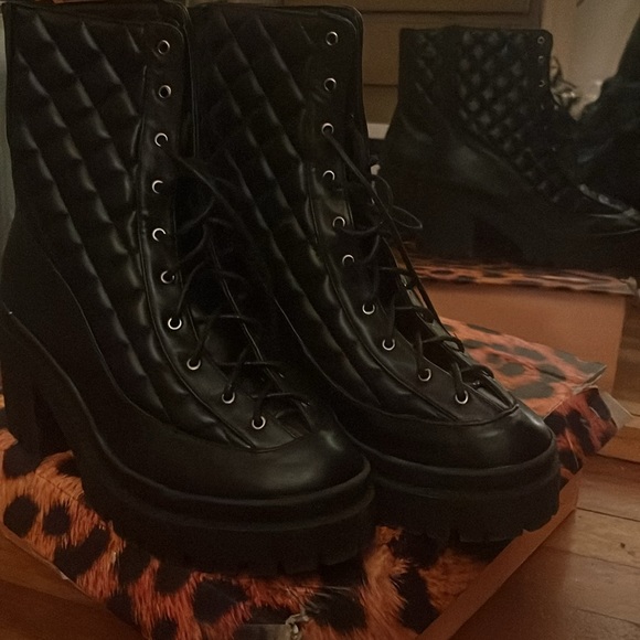 BLACK COMBAT BOOTS - Picture 3 of 3